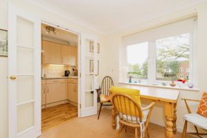 DINING AREA- click for photo gallery